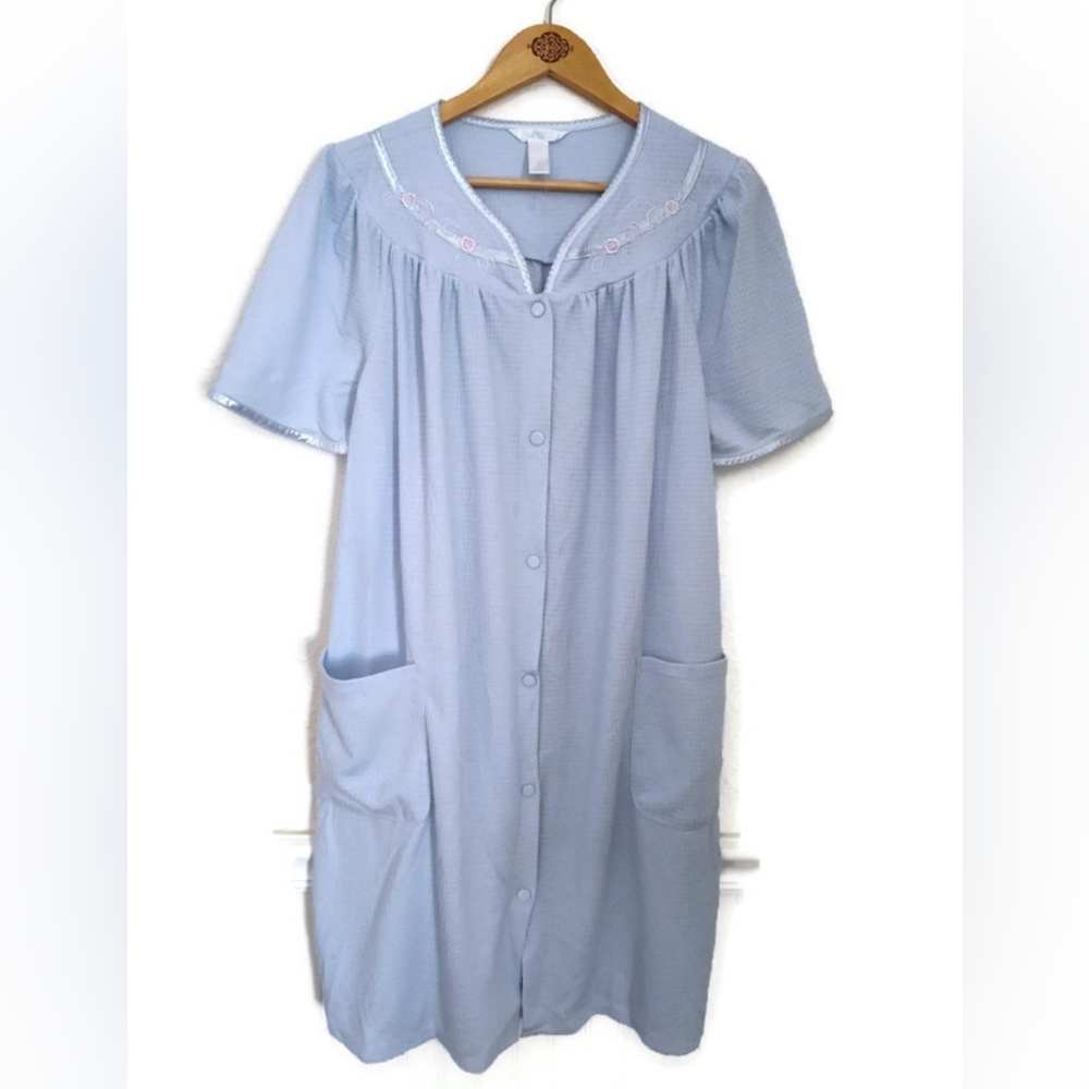Baby Blue Women's Comfy Snap On House Dress/ Coat Size Small